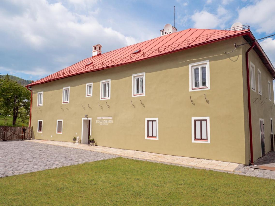 דירות Banská Štiavnica Frauenberg מראה חיצוני תמונה