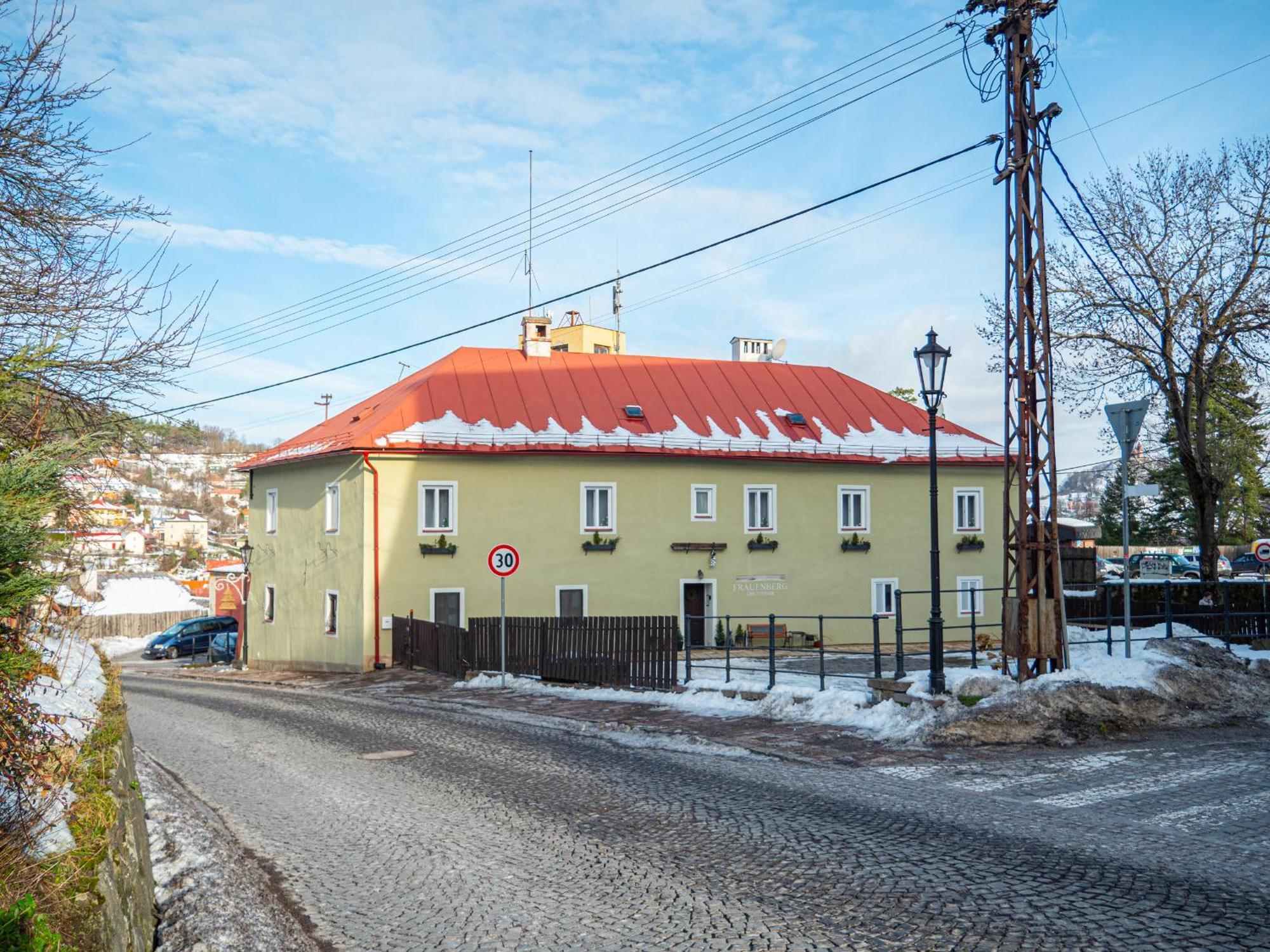 דירות Banská Štiavnica Frauenberg מראה חיצוני תמונה
